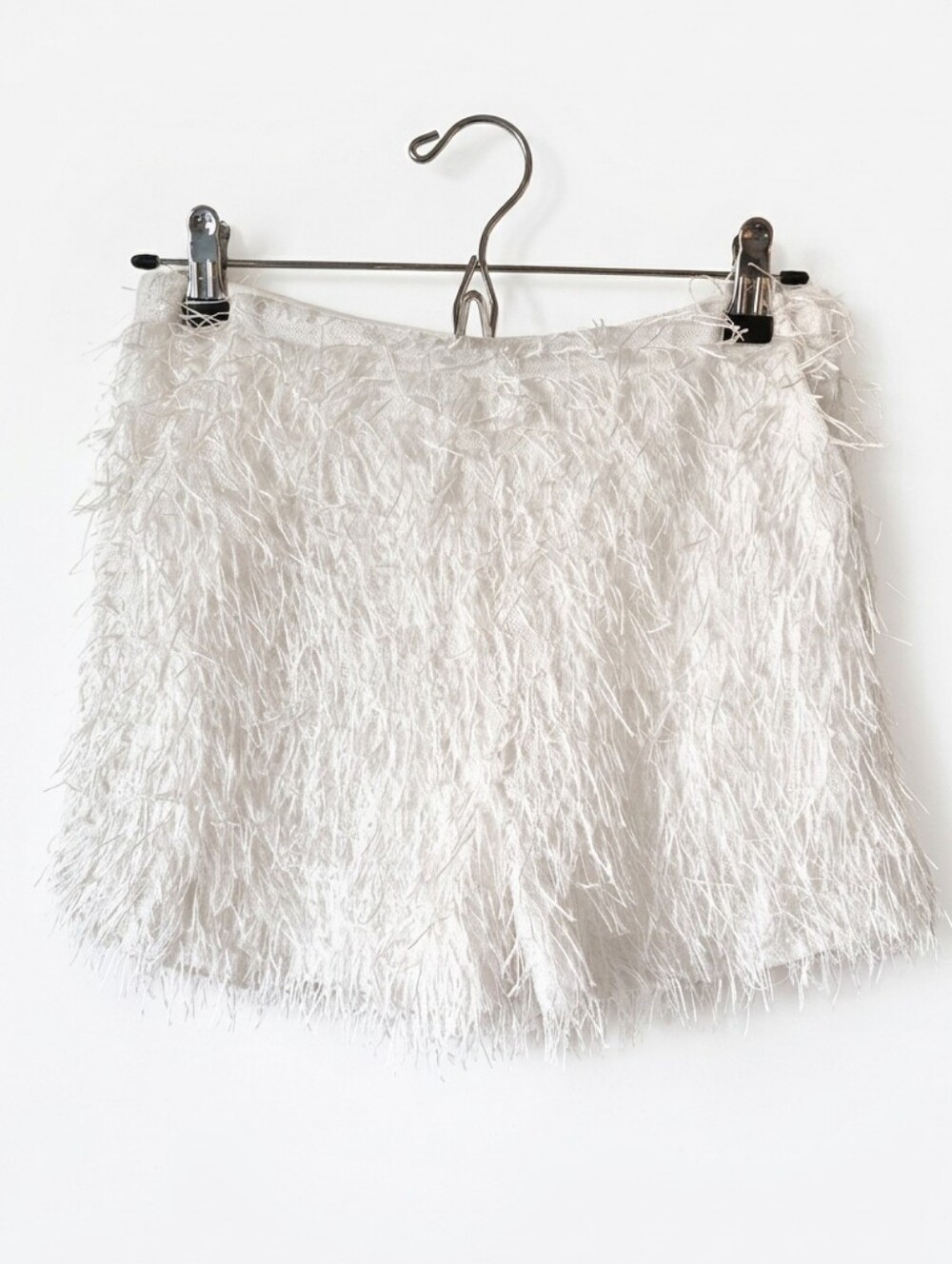Mustard Seed Ivory Eyelash Fringe Textured Shorts - Women's Size Small